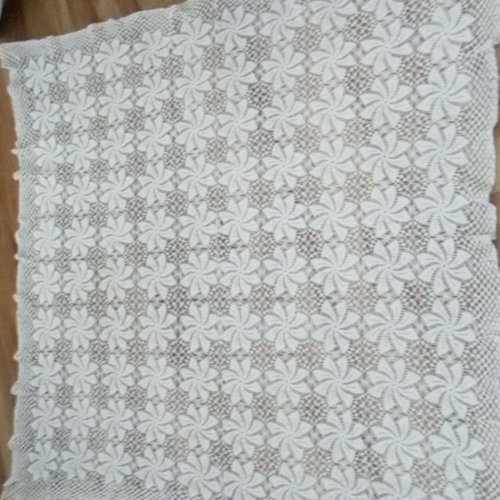 Handmade White Pinwheel Crochet Tablecloth 41" Square